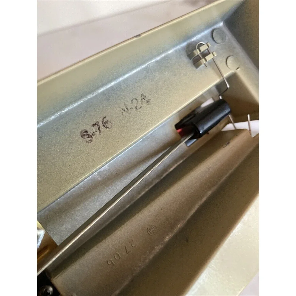 Ohaus Triple Beam Balance Scale With Red & Yellow Plates